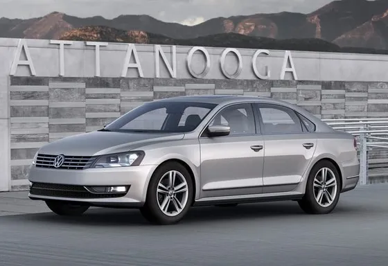 2013 Volkswagen Passat TDI SEL Premium Sedan 2013 Volkswagen Passat TDI SEL Premium Sedan