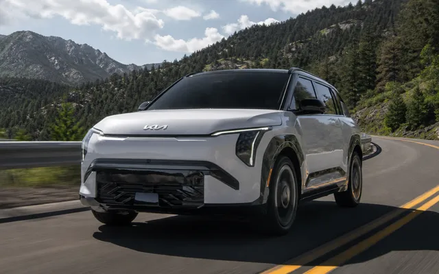 Kia EV3 Light: 기본 트림이 항상 유리하지 않은 이유 Kia EV3 Light: 기본 트림이 항상 유리하지 않은 이유