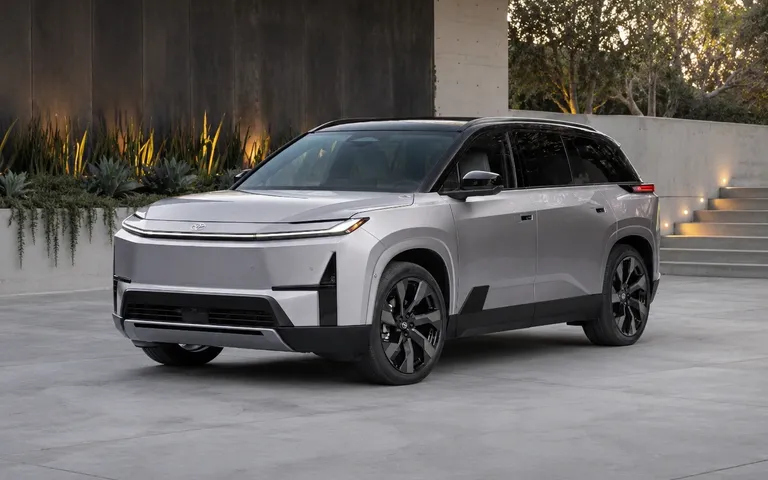 Toyota Delays Electric Highlander: Timing and Specs