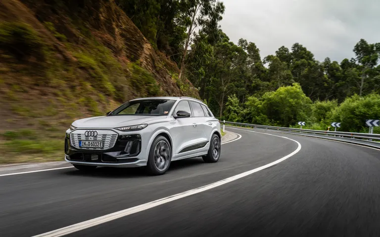 Audi Q6 e-tron at 200 km/h: What Happened to Its Range Audi Q6 e-tron at 200 km/h: What Happened to Its Range