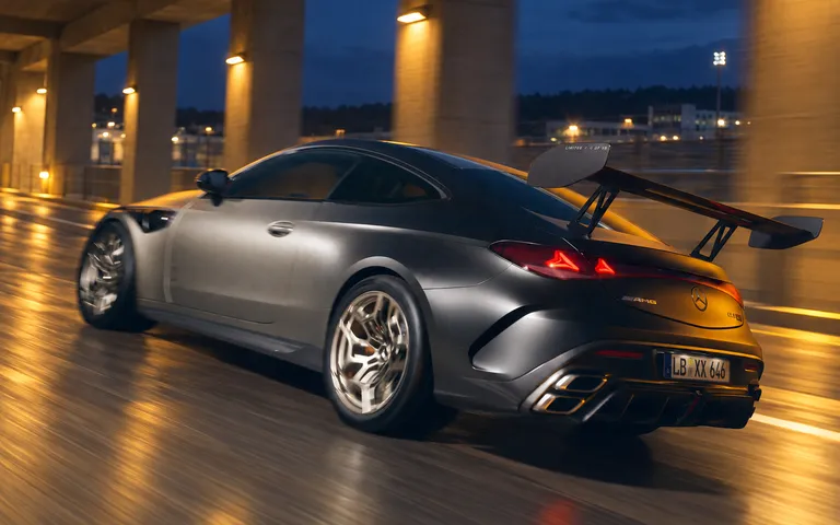 Mercedes-AMG CLE 646: V8, Rear-Wheel Drive and New Chassis