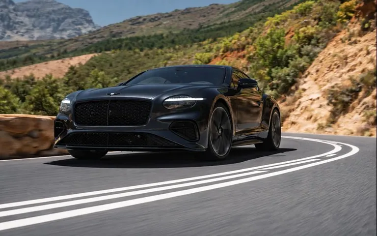 2026 全新 Bentley Continental GT：混合动力 V8 与豪华